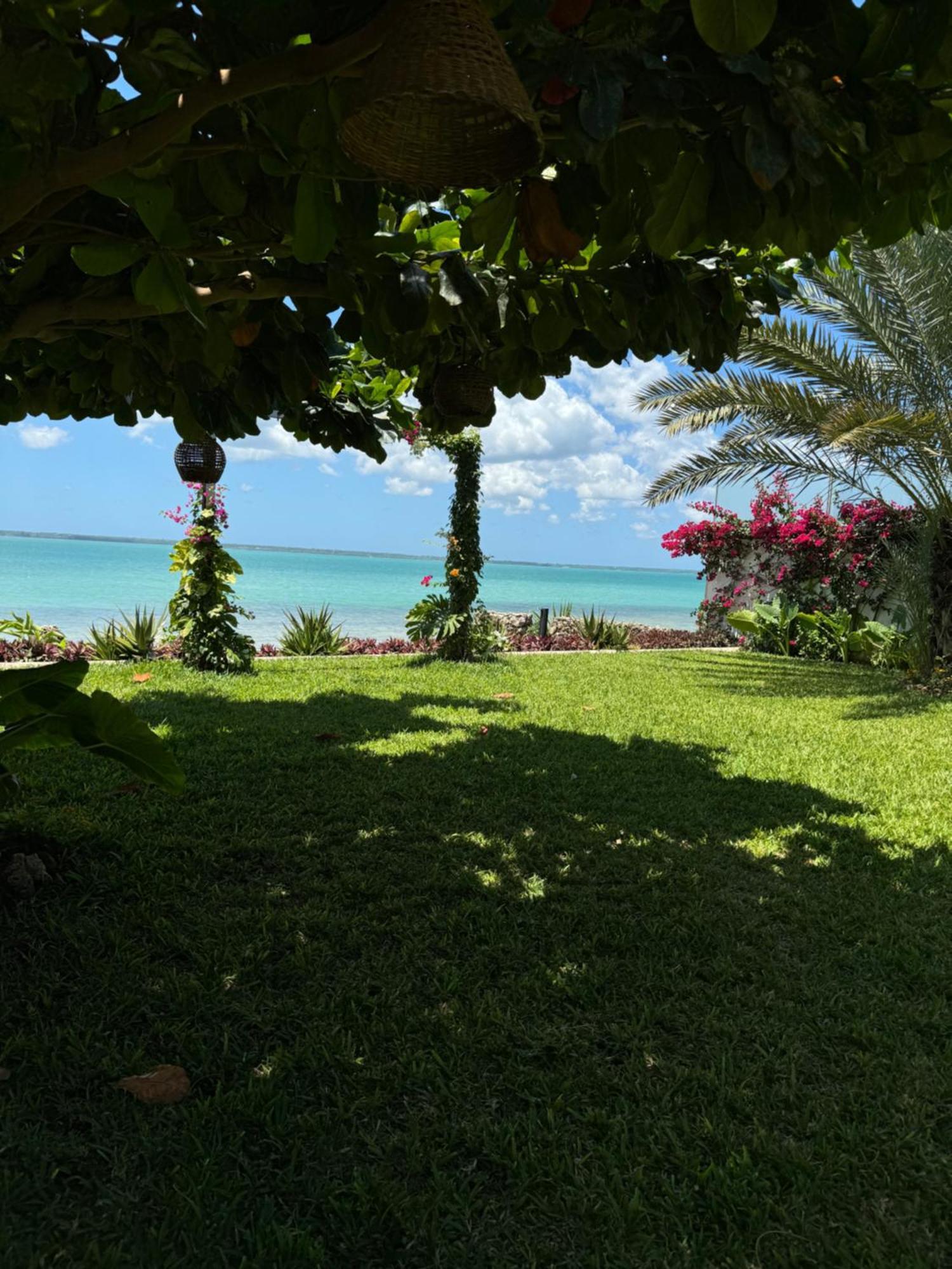 Zanzibar Dt Beachfront Vilă Mkunguni